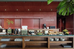 Free daily buffet breakfast - LOSTVILLA Xiaduolan Winery Yinchuan (Yinchuan)