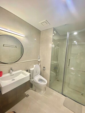 Apartment, Balcony, City View | Bathroom - Vinhomes Ocean Park 1 Gia Lâm Apartment (Hanoi)