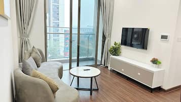 Apartment, Balcony, City View | Living area