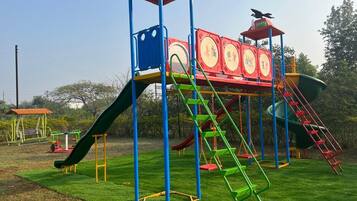 Children’s play area – outdoor