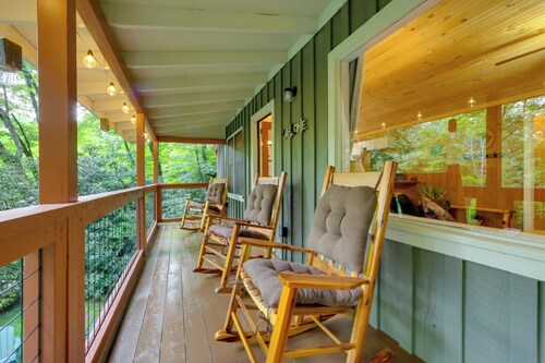 Quiet Family Cabin in Balsam: Hike, Ski, Explore