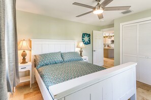 Iron/ironing board, Internet, bed sheets - Walk to Parks, Eats & Bars: Stuart Home w/ Patio (Stuart)