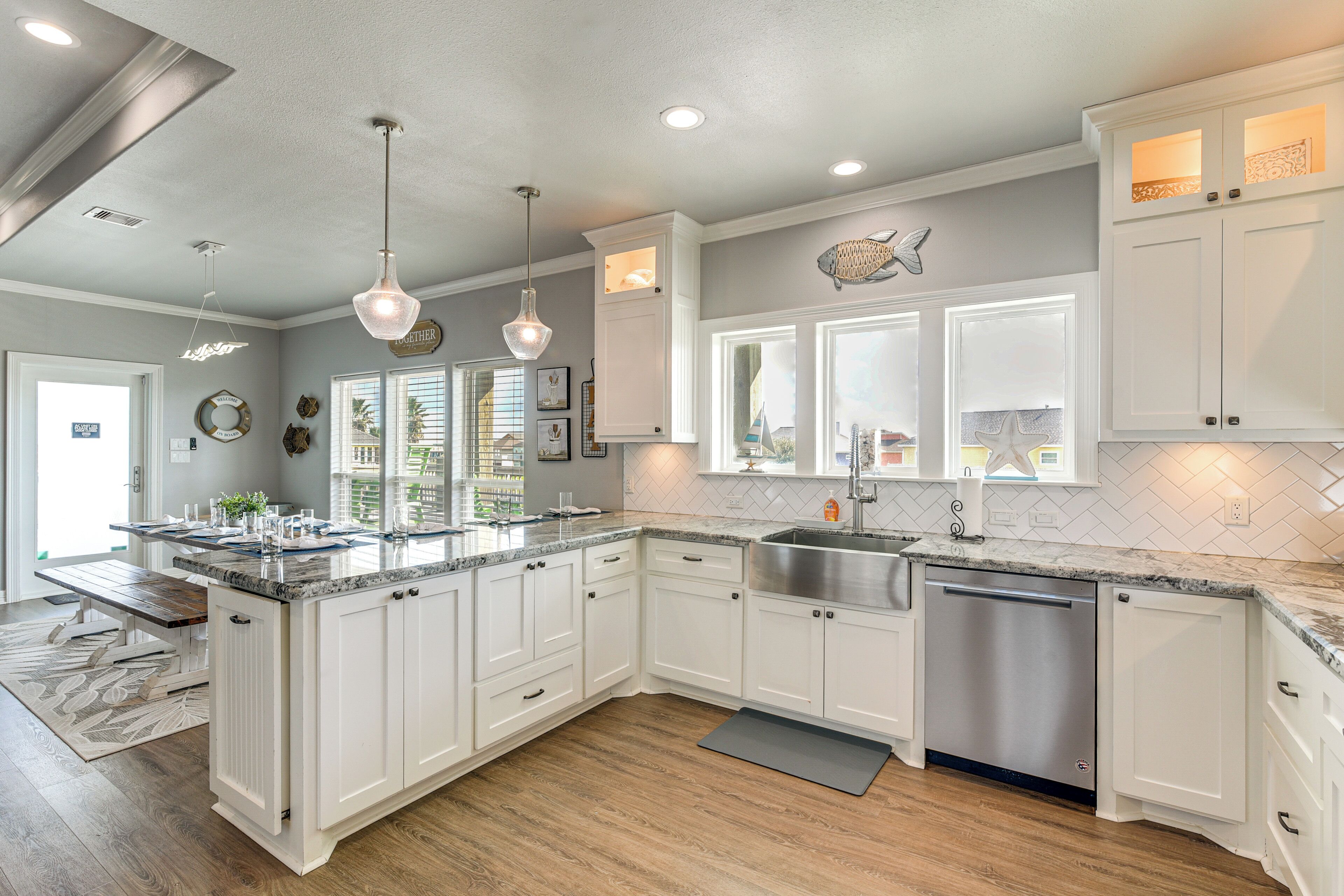 冰箱、微波炉、炉灶、洗碗机