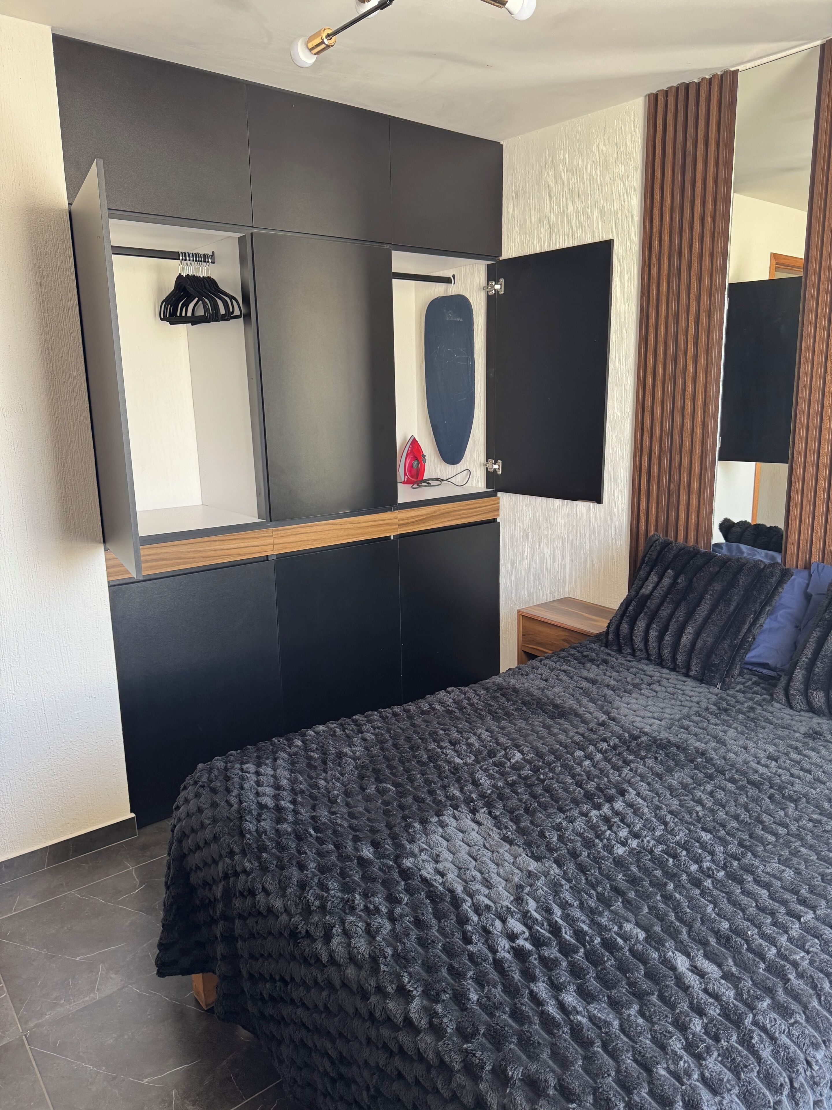 Bügeleisen/Bügelbrett, WLAN, Bettwäsche