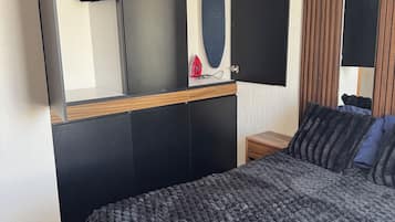 Bügeleisen/Bügelbrett, WLAN, Bettwäsche