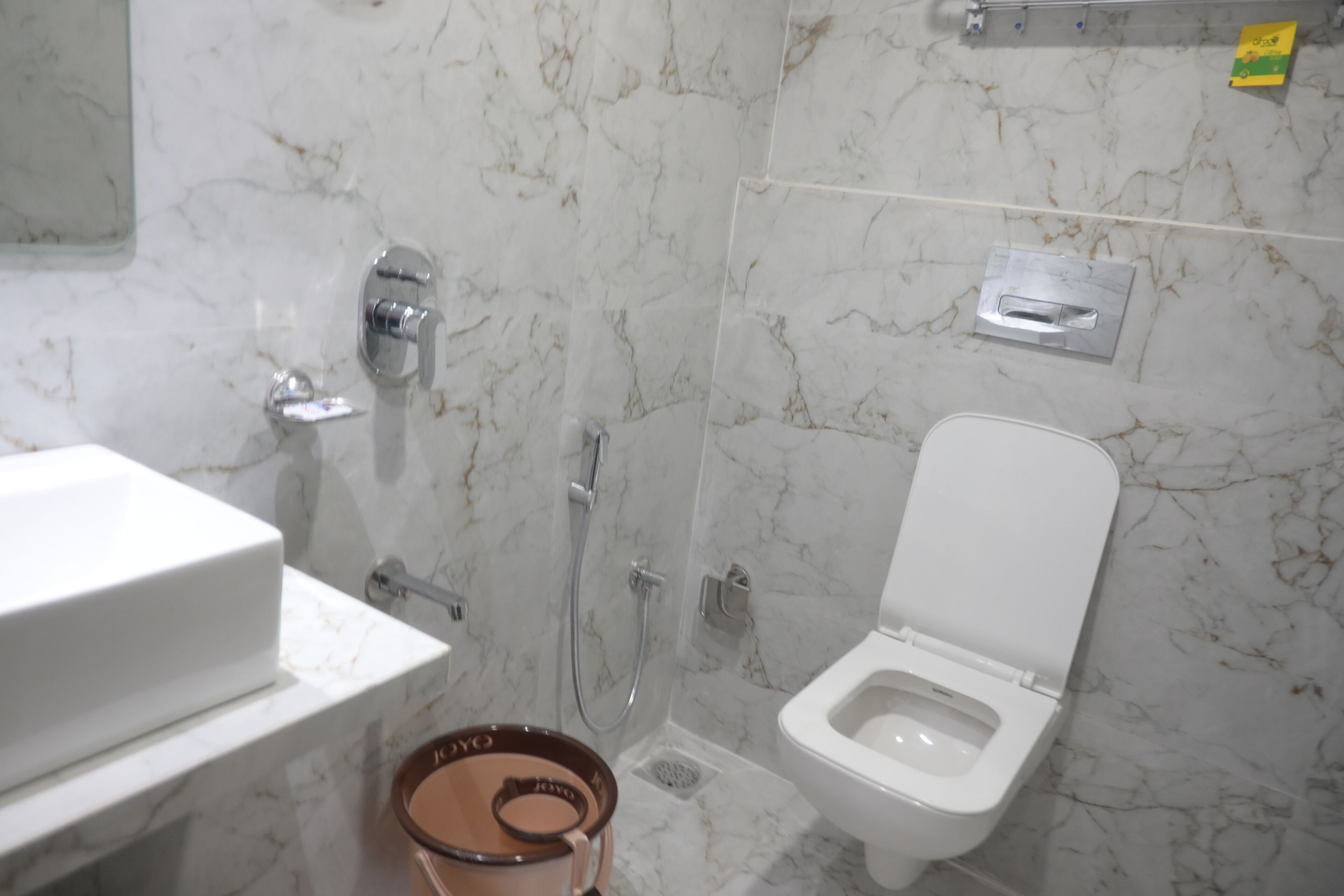 Deluxe Room | Bathroom