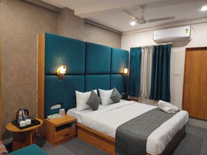 Habitación ejecutiva, vista a la ciudad | Escritorio y wifi gratis 