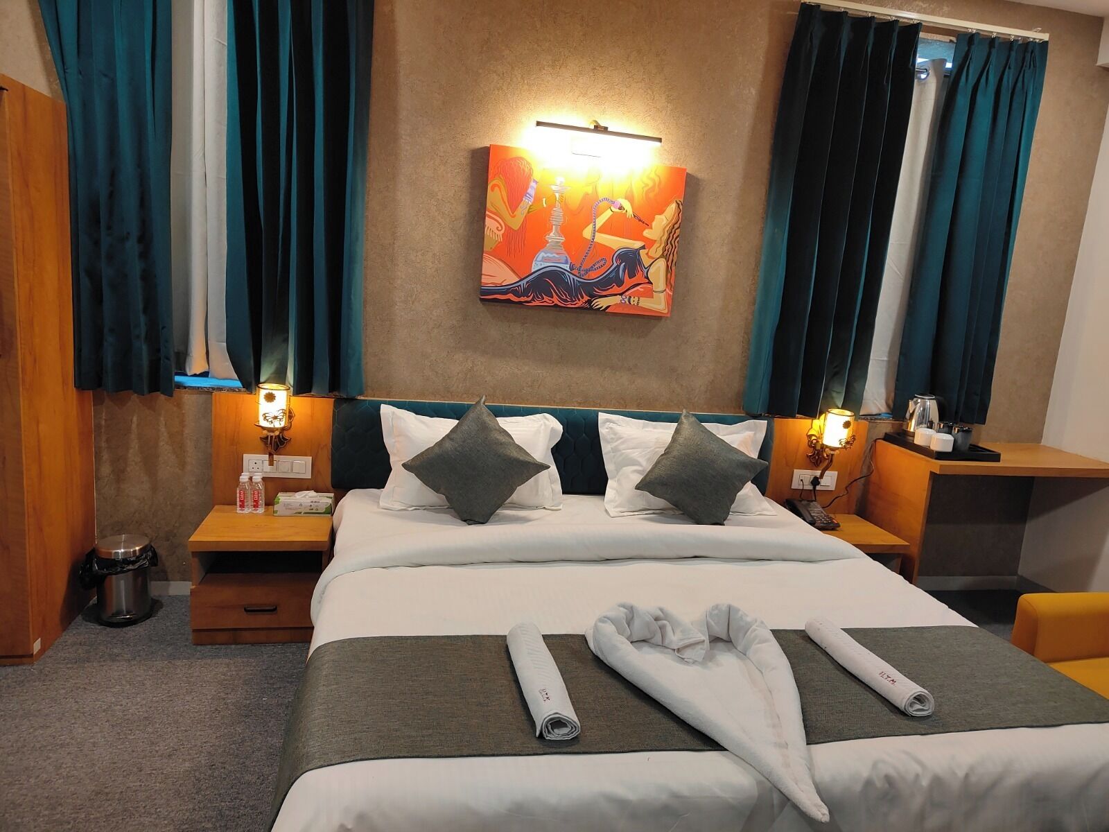 مكتب وواي فاي مجانًا