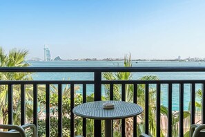 Property grounds - 1BR Apartment | Anantara Palm | Private Beach (Dubai)