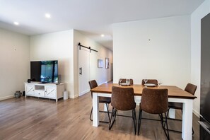 Dining - Fresh, Modern Escape, Minutes to the Beach (Ocean Grove)