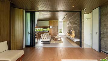 Vila Deluks | Ruang keluarga | Smart TV 32-inci dengan saluran TV digital