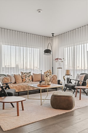 TV - Central Well-Rated Apartment Reykjavík (Reykjavík)