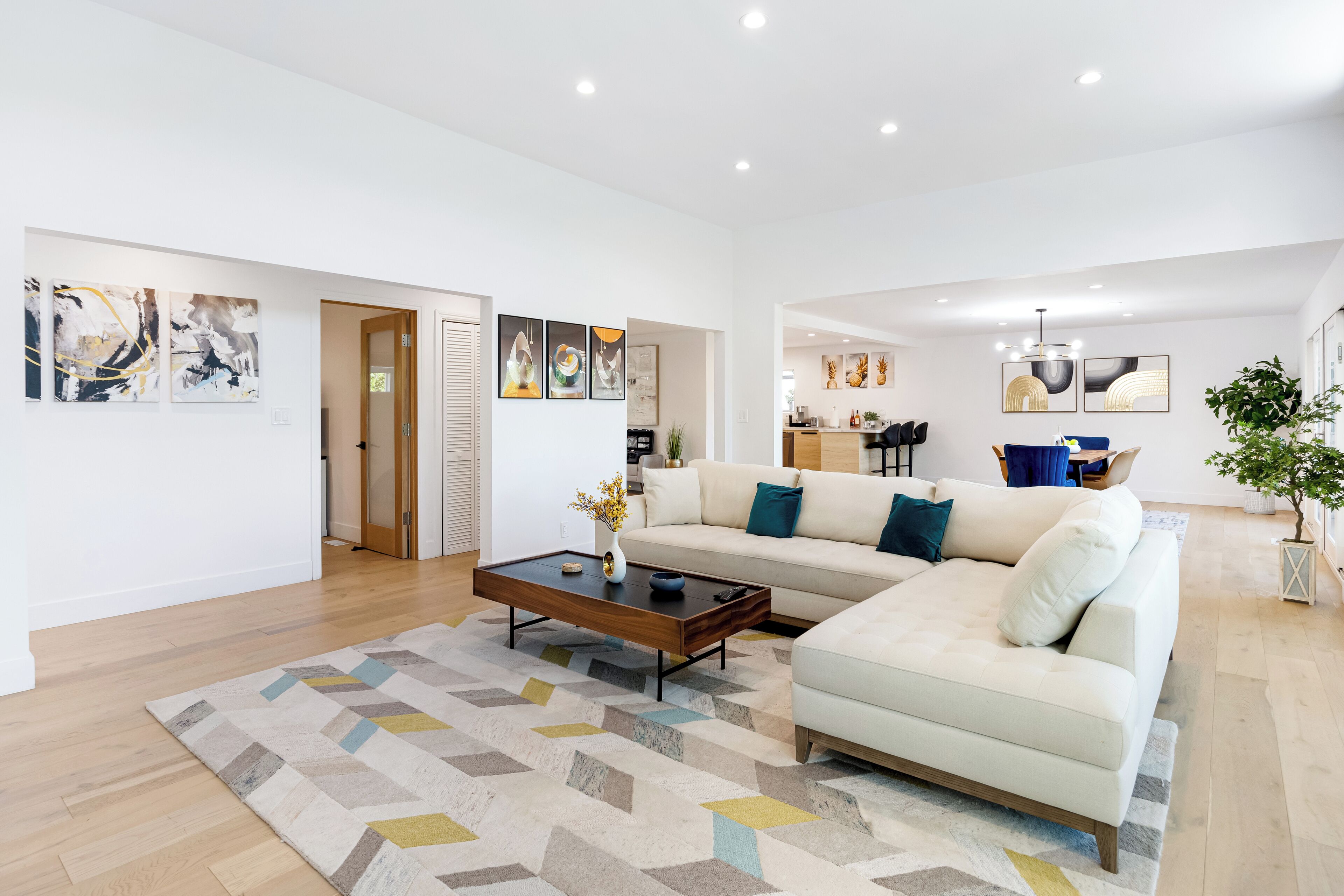 La Hillside Home With Canyon Views, Deck, Bbq & Game Room Fun | Marmol Vista - Simi Valley, CA