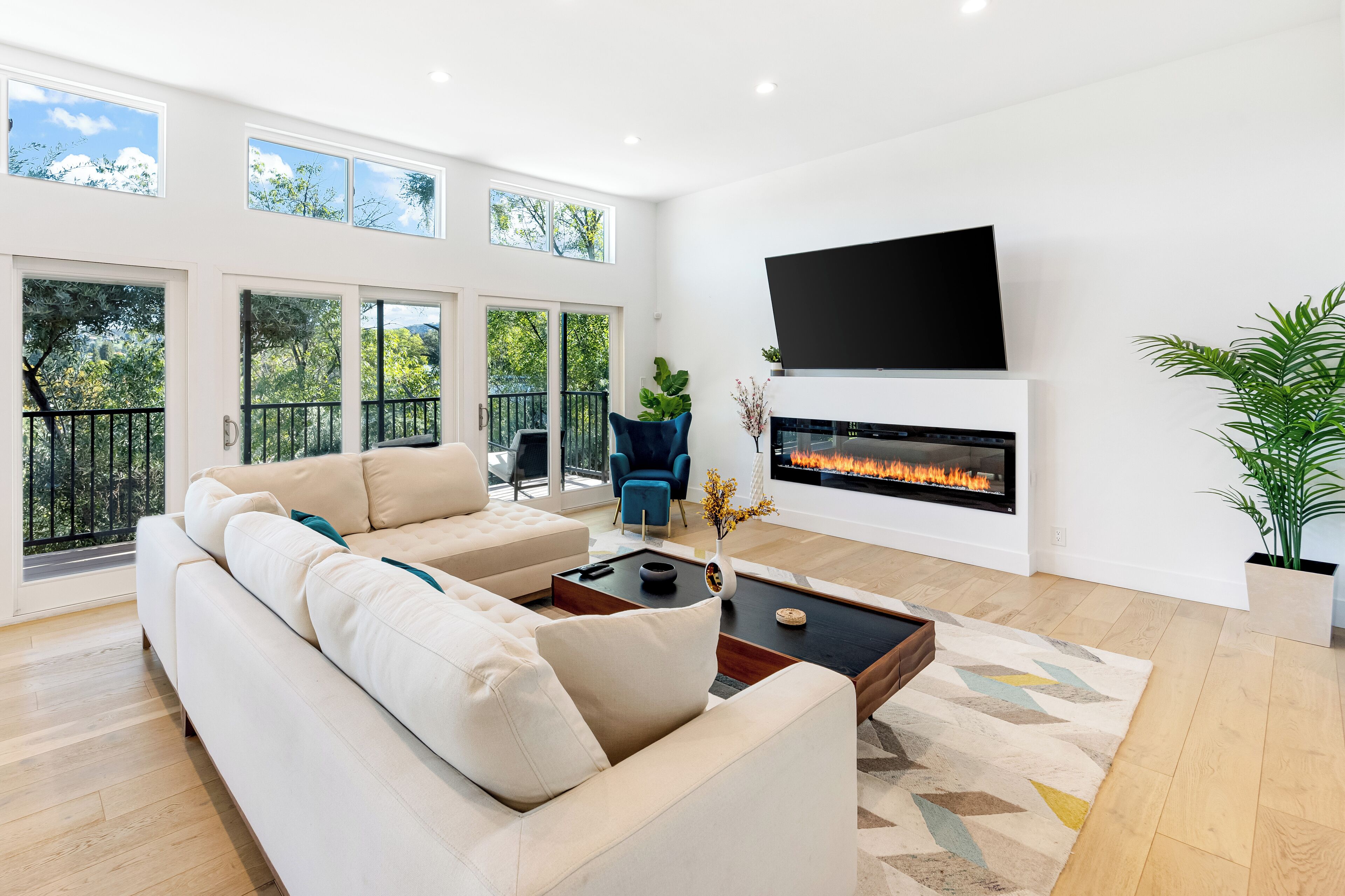 TV connectée, cheminée, baby-foot