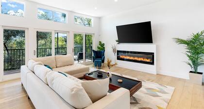 LA Hillside Home with Canyon Views, Deck, BBQ & Game Room Fun | Marmol Vista