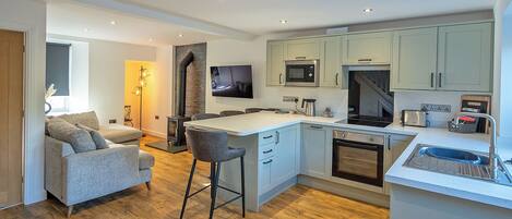 Fridge, oven, stovetop, toaster