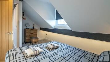 2 bedrooms