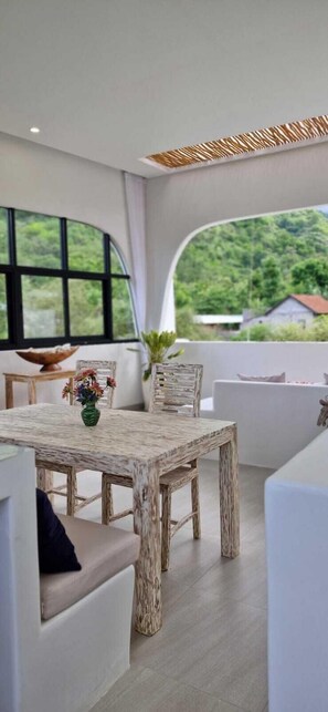 Dining - Bnaya Villa Riverside (Karangasem)