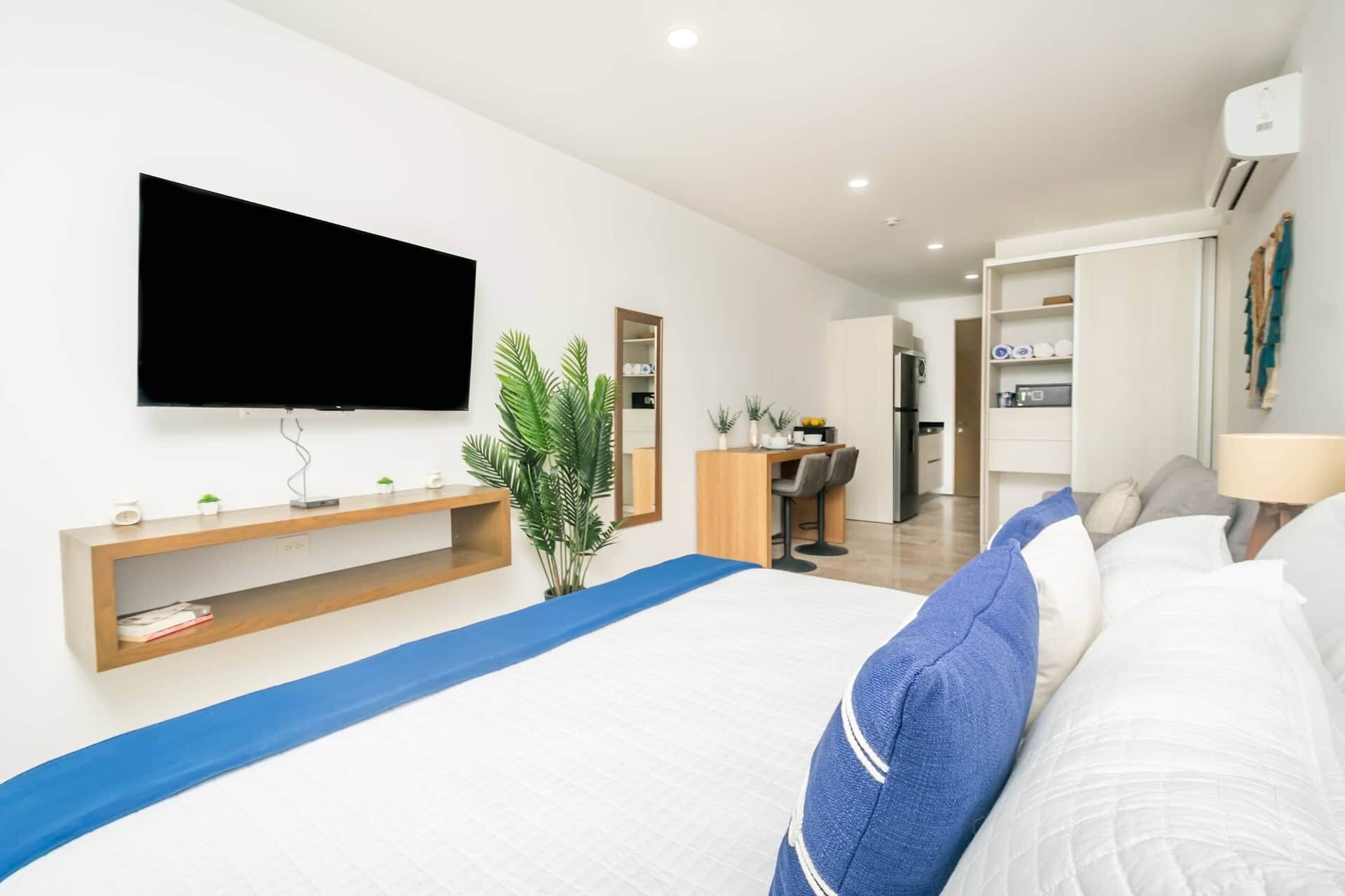 1 Schlafzimmer, Zimmersafe, Schreibtisch, Bügeleisen/Bügelbrett