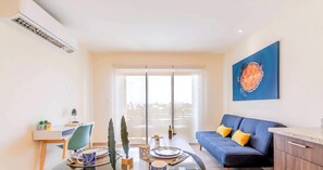 TV - Rooftop Pool Oasis | Walk to Beach & 5th Avenue (Playa del Carmen)