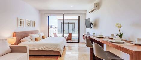 Strykejern/-brett, reiseseng for barn, wi-fi og sengetøy