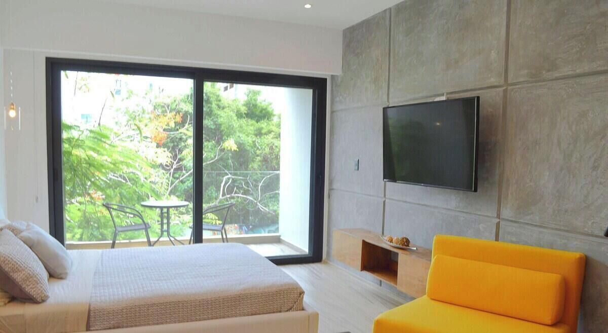 1 Schlafzimmer, Zimmersafe, Schreibtisch, Bügeleisen/Bügelbrett