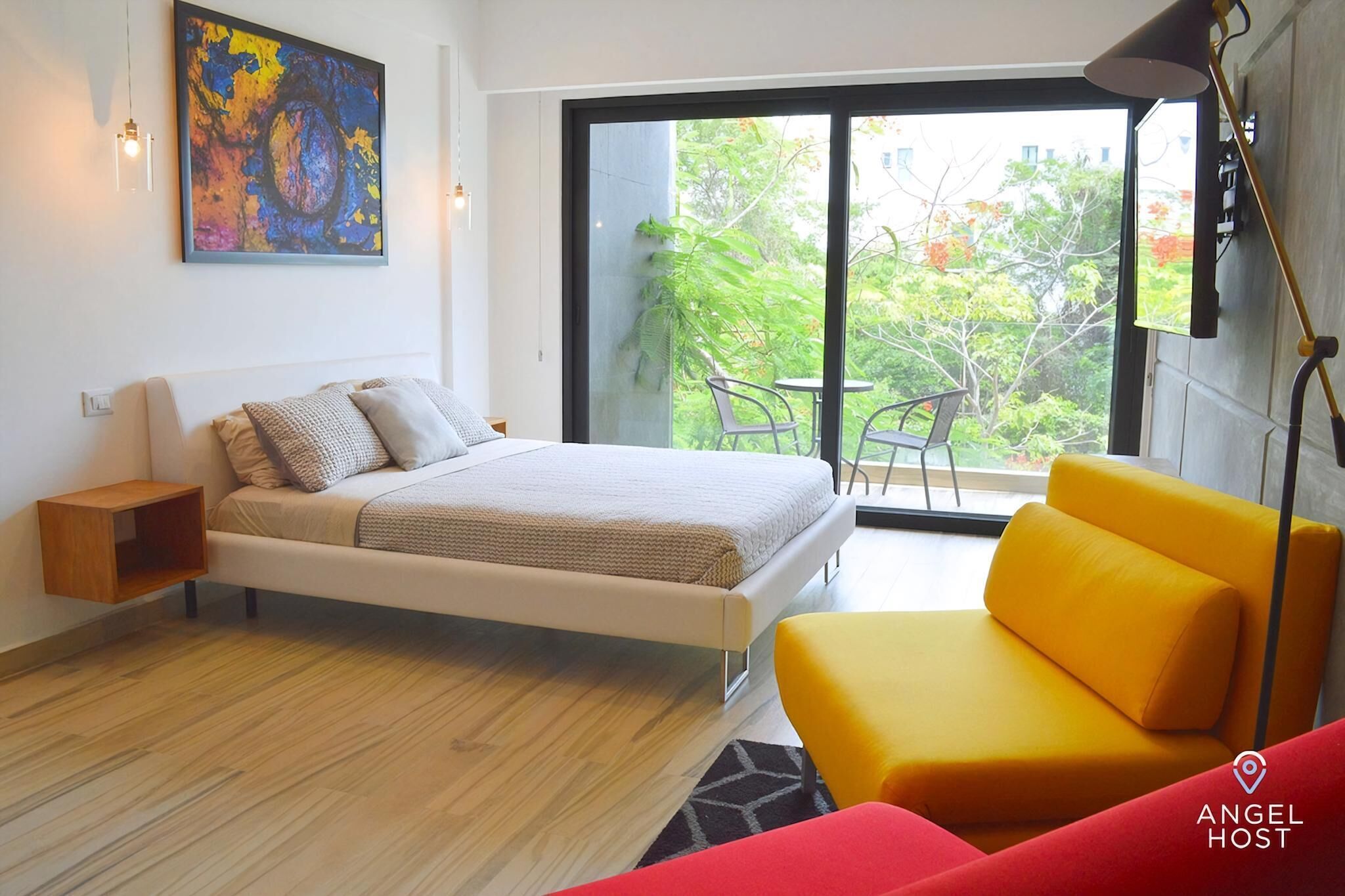 In-room safe, desk, iron/ironing board, free WiFi