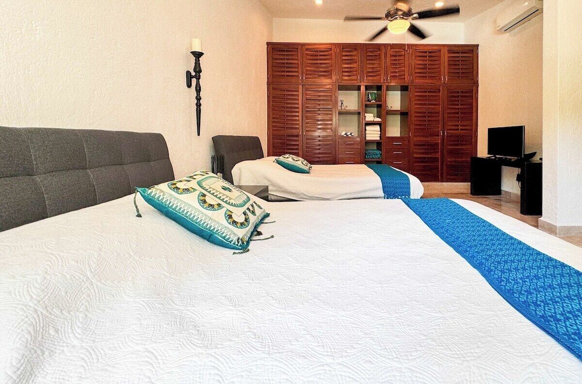 3 Schlafzimmer, Zimmersafe, Schreibtisch, Bügeleisen/Bügelbrett