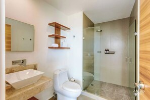 Unclassified image, 5 of 25, button - Ocean-view studio w/ gym, pool & balcony (Playa del Carmen)