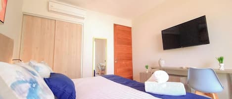 2 bedrooms, desk, iron/ironing board, WiFi (free)