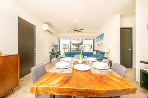 Dining - Oceanview Rooftop Pool, Balcony, 5 Blocks to Beach (Playa del Carmen)