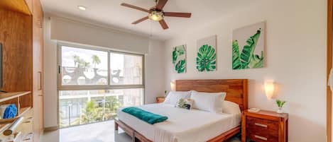 2 bedrooms, in-room safe, desk, iron/ironing board