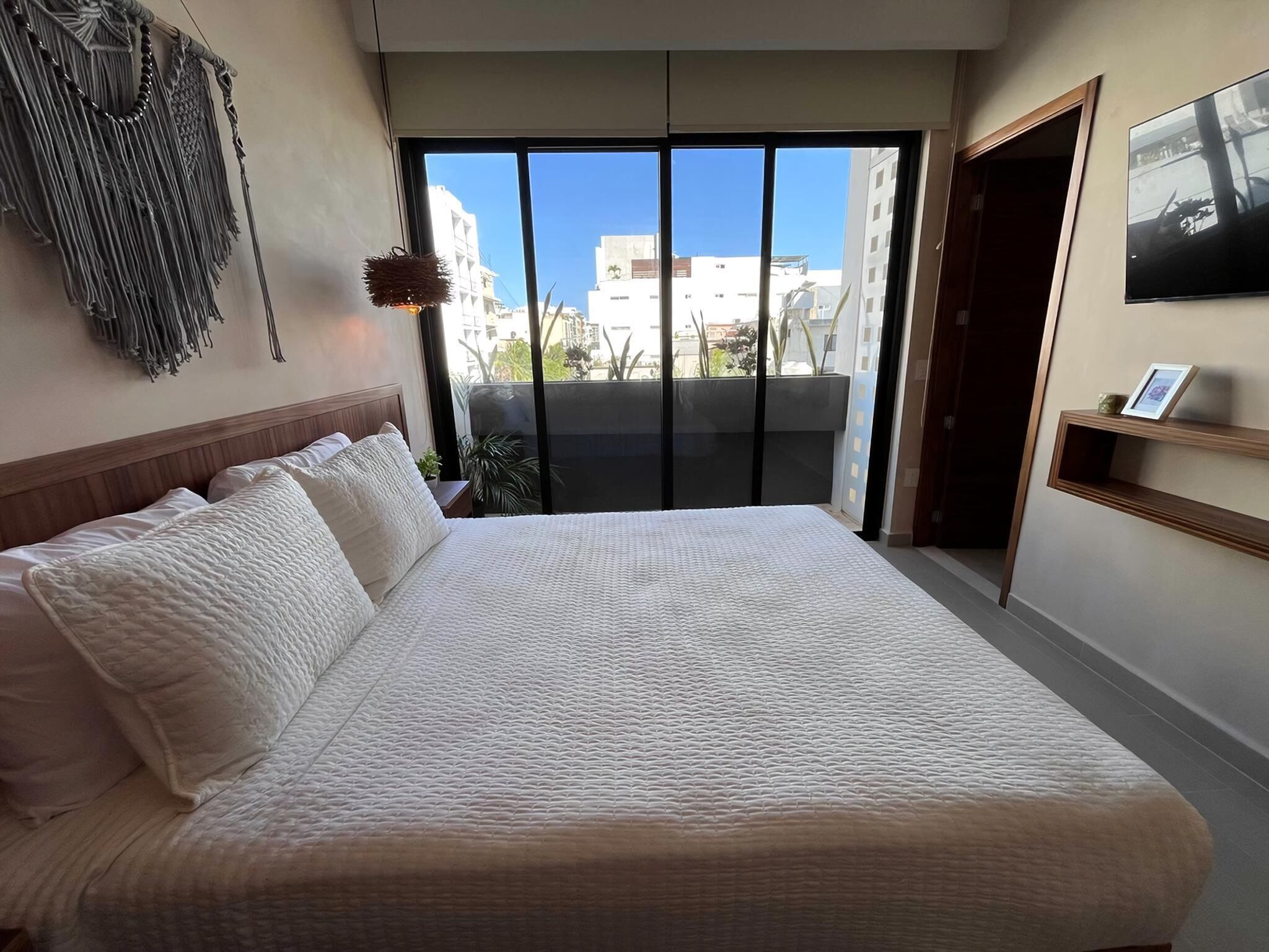 1 bedroom, in-room safe, desk, iron/ironing board
