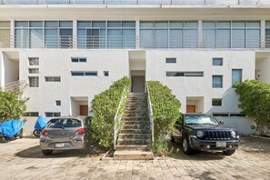 Exterior - 3BR condo w/ pool & BBQ grill (Playa del Carmen)