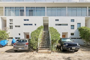 Exterior - 3BR condo w/ pool & BBQ grill (Playa del Carmen)