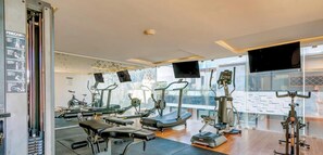 Fitness facility - Rooftop Pool & Ocean Views, 3 blocks to Coco Beach (Playa del Carmen)