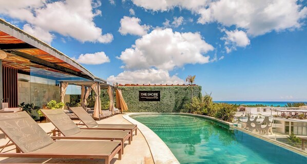 Outdoor pool - Rooftop Pool & Ocean Views, 3 blocks to Coco Beach (Playa del Carmen)