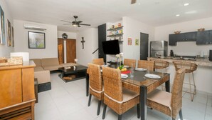 Unclassified image, 3 of 18, button - Penthouse retreat | rooftop, BBQ & pool (Playa del Carmen)