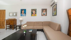 Unclassified image, 5 of 18, button - Penthouse retreat | rooftop, BBQ & pool (Playa del Carmen)