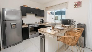 Unclassified image, 4 of 18, button - Penthouse retreat | rooftop, BBQ & pool (Playa del Carmen)
