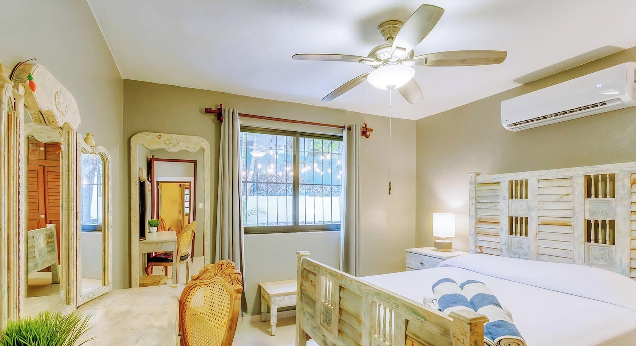 6 bedrooms, in-room safe, desk, iron/ironing board