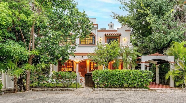 Exterior - Playacar Paradise | Pool | Patio | Steps to Beach (Playa del Carmen)