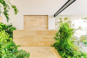 Lobby - Ocean-view condo w/ rooftop pool & gym (Playa del Carmen)
