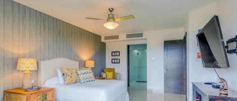 2 bedrooms, in-room safe, desk, iron/ironing board