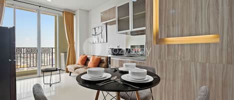 Apartemen, 2 kamar tidur, pemandangan kota | Ruang makan