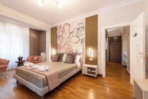 Deluxe Quadruple Room | Free WiFi - Querini Suite (Rome)