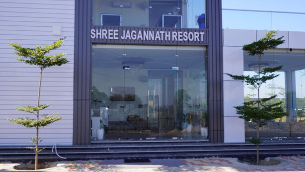 A modern building with a sign reading "Shree Jagannath Resort". - Shree Jagannath Resort (Shri Madhopur)