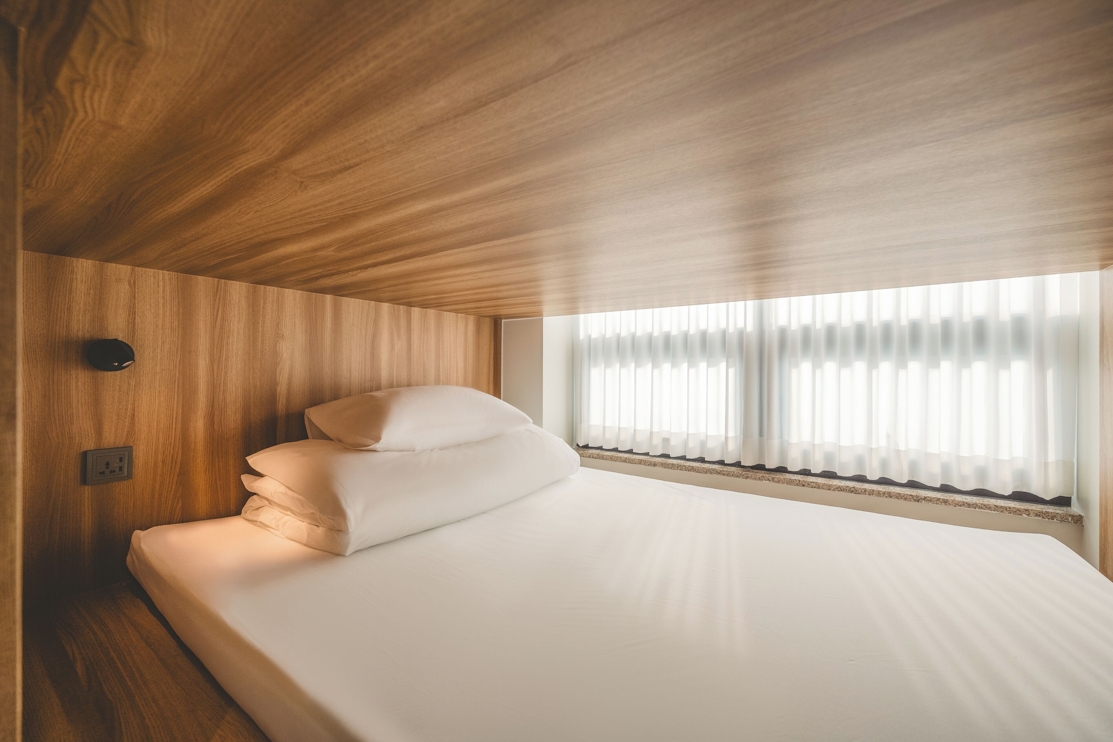 ベーシック 4 人部屋 シティビュー | WiFi (無料)