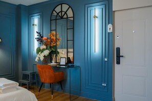 WiFi, bed sheets - Opal Studio – Elegant Stay in Bucharest’s Old Quarter (București)