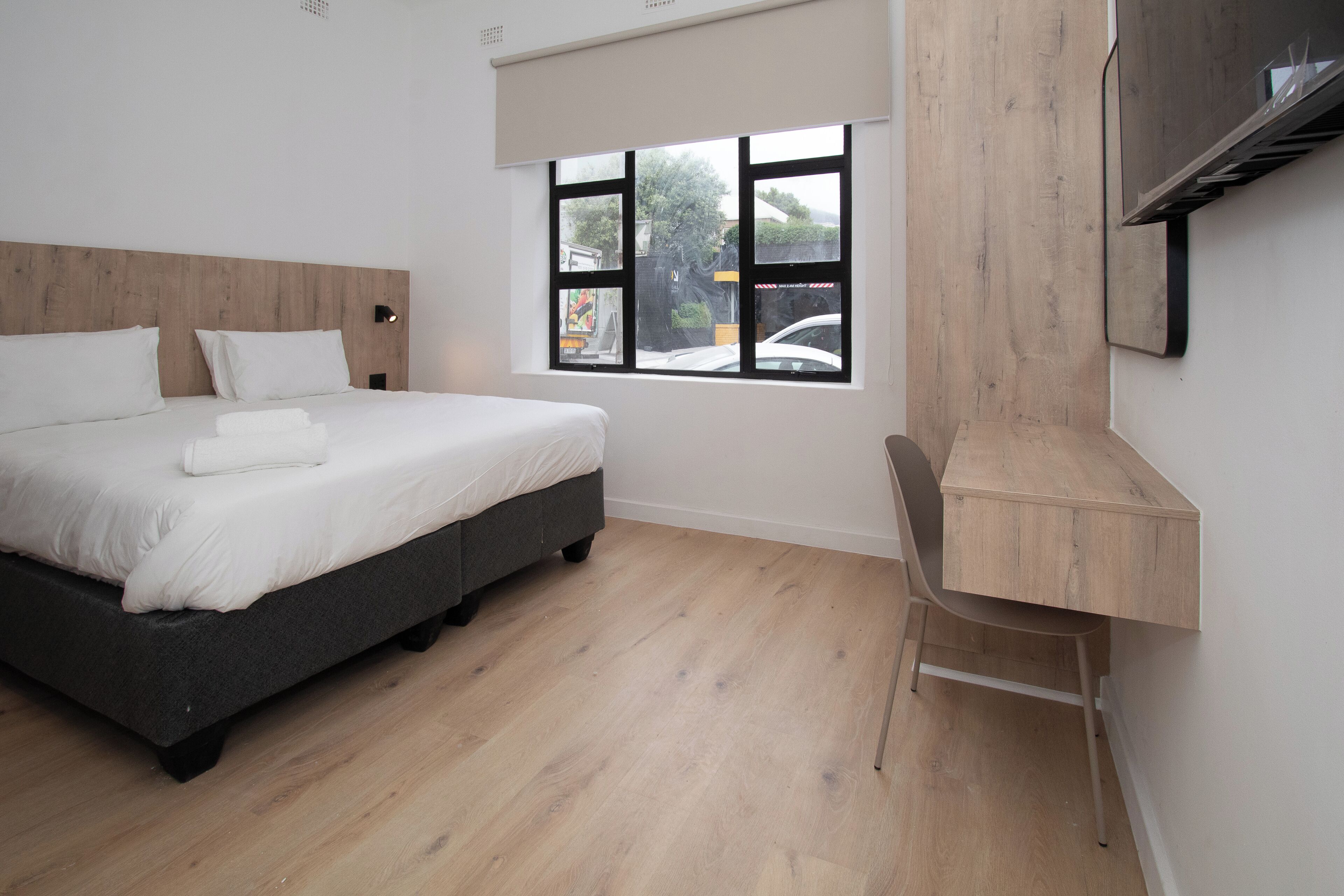 스탠다드 더블룸, 킹사이즈침대 1개 | 객실 내 금고, 암막 커튼, 방음 설비, 무료 WiFi